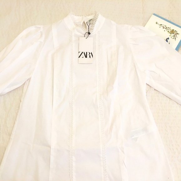 SCALLOPED POPLIN TOP - Picture 1 of 12